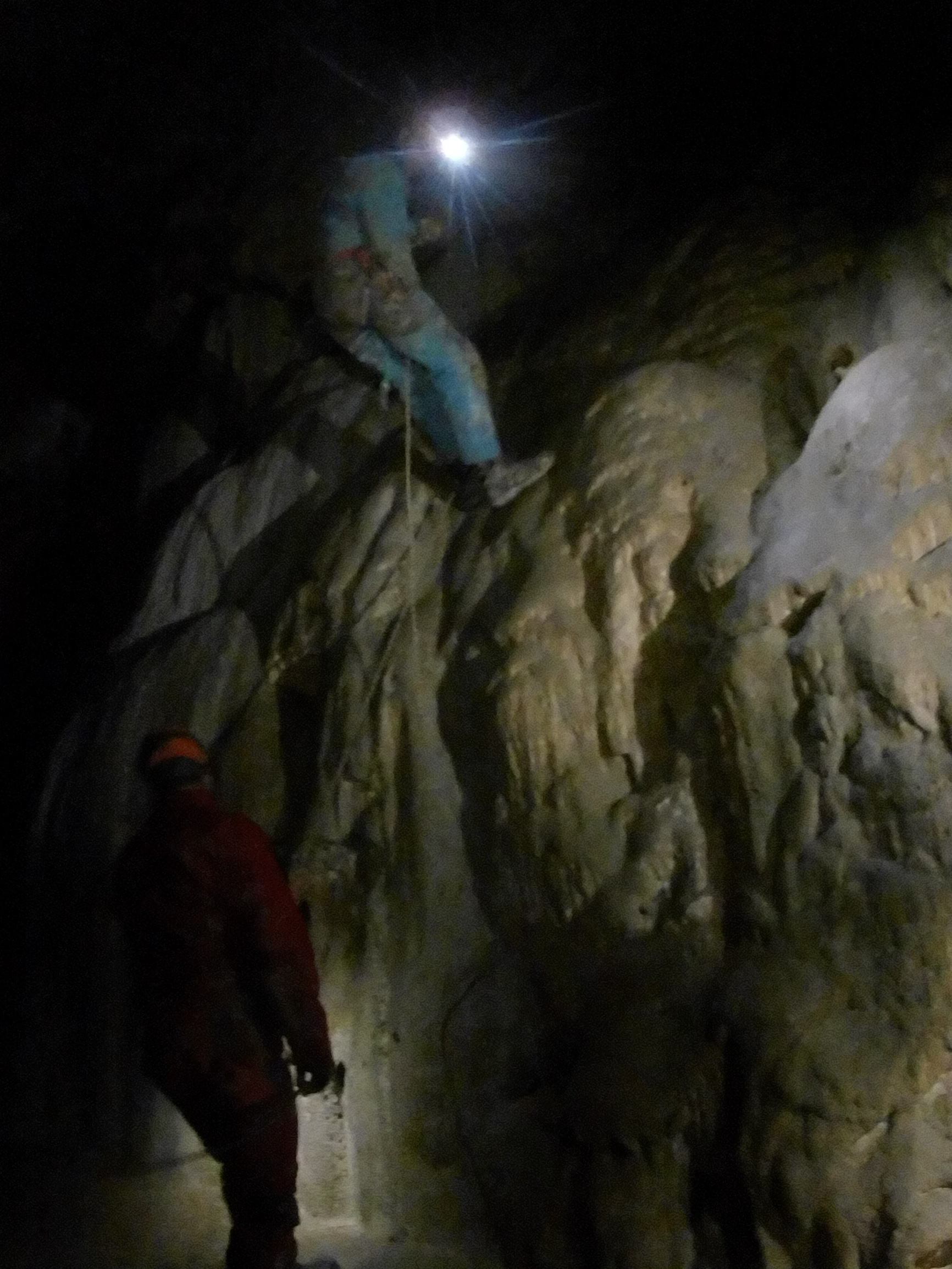 Descente en rappel glissante !
