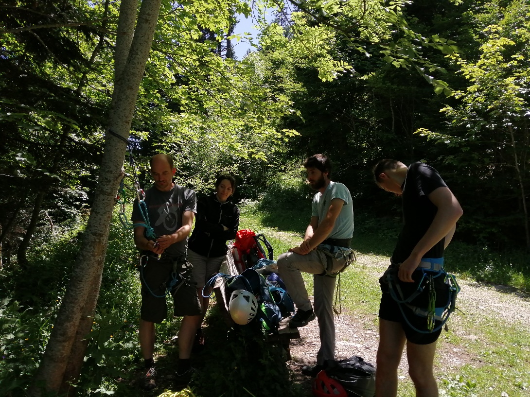 Chacun d’entre nous avons réalisé un relais au sol