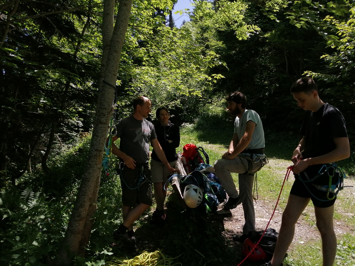 Chacun d’entre nous avons réalisé un relais au sol